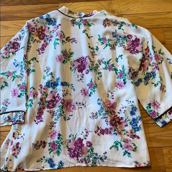 BUNDLE 3 for $15 Kimono - Picture 3 of 3